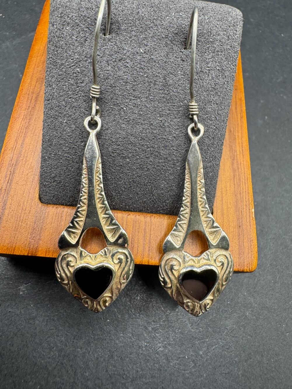 Vtg Sterling Silver 925 Heart Shape Black Onyx Ladies Dangle Drop Earrings